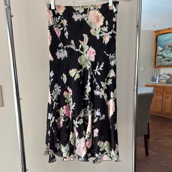 Betsey Johnson Black Floral Midi Skirt - Picture 1 of 8